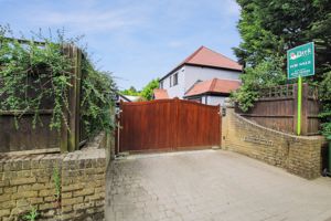 Photo 33- click for photo gallery